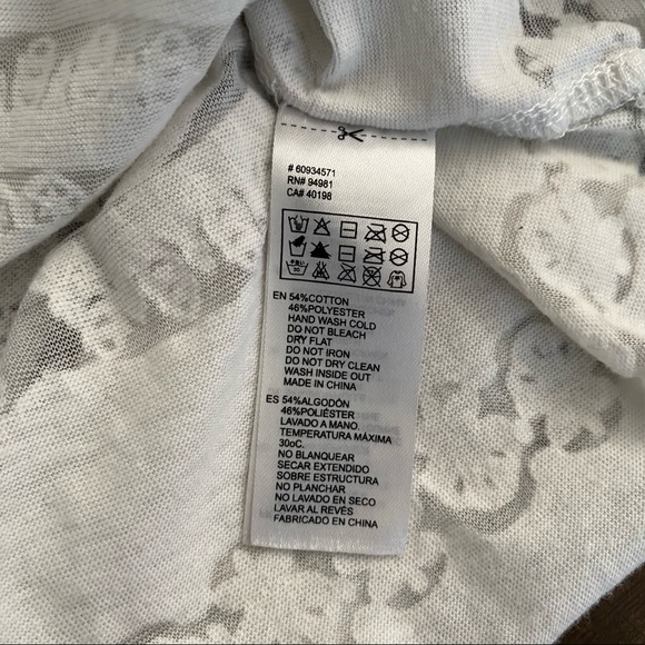 FOREVER 21 White Sheer Summer Top Mandala Design Short Sleeves - Picture 9 of 9